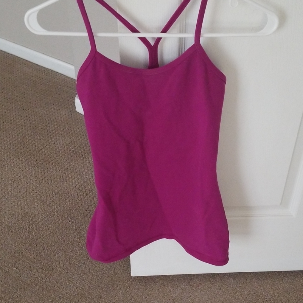 Power Y lululemon tank!
